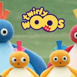 （动、副词）英语早教启蒙–Twirlywoos趣趣知知鸟–孩子是怎么感知世界的呢_ Coming and Going-bath time